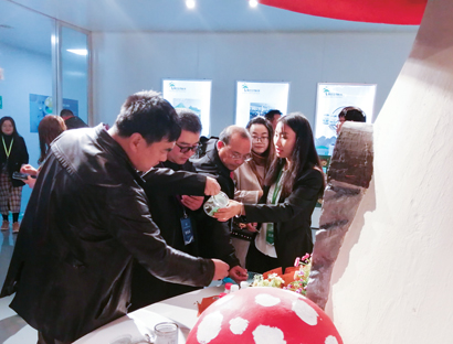 1574739916172087569.jpg 在2019中国-贵州食用菌产业发.jpg